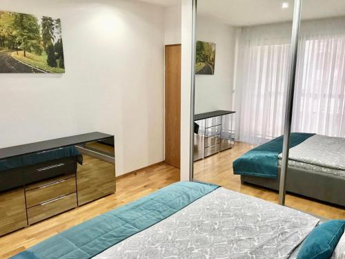 Spacious 130 m2 Apartment Near Center 2 Free Parking — 4-Star Luxury Hotel in Prague, Czech Republic