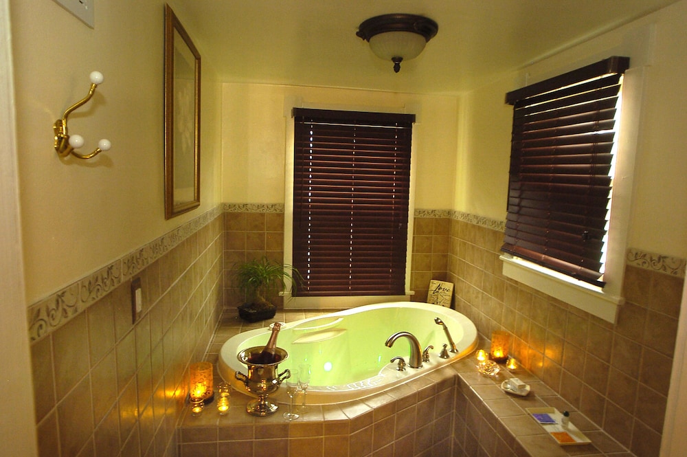 The Magnolia House Inn - photo 9