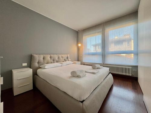 Modern Navigli Apartment — 4-Star Luxury Hotel in Milan, Italy