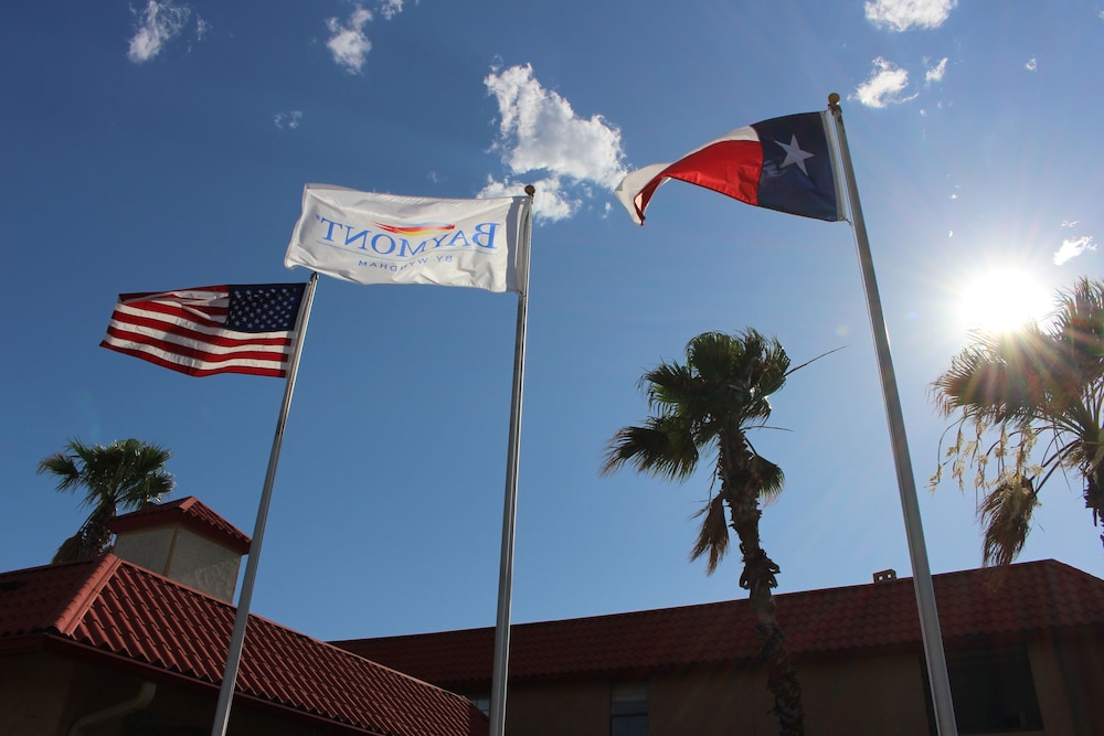 Baymont by Wyndham Del Rio - photo 3