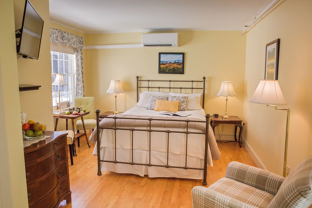 Wolf Cove Inn - photo 21