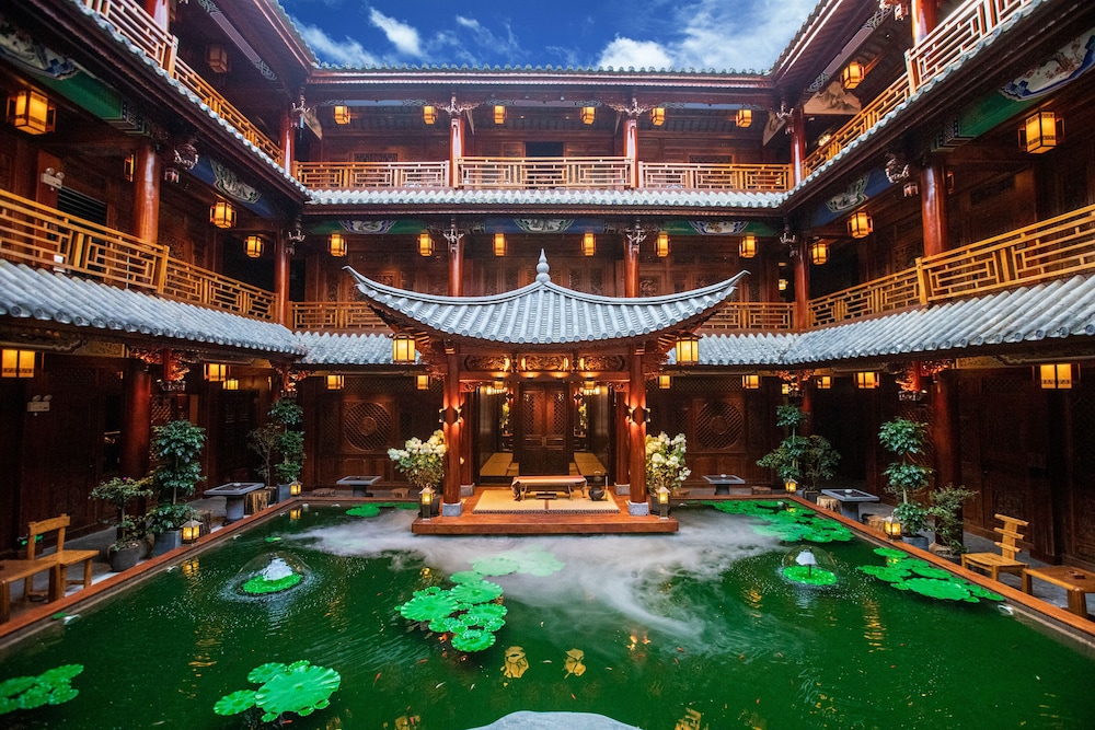 Spirited Silky Inn - carbon neutral hotel in Dali