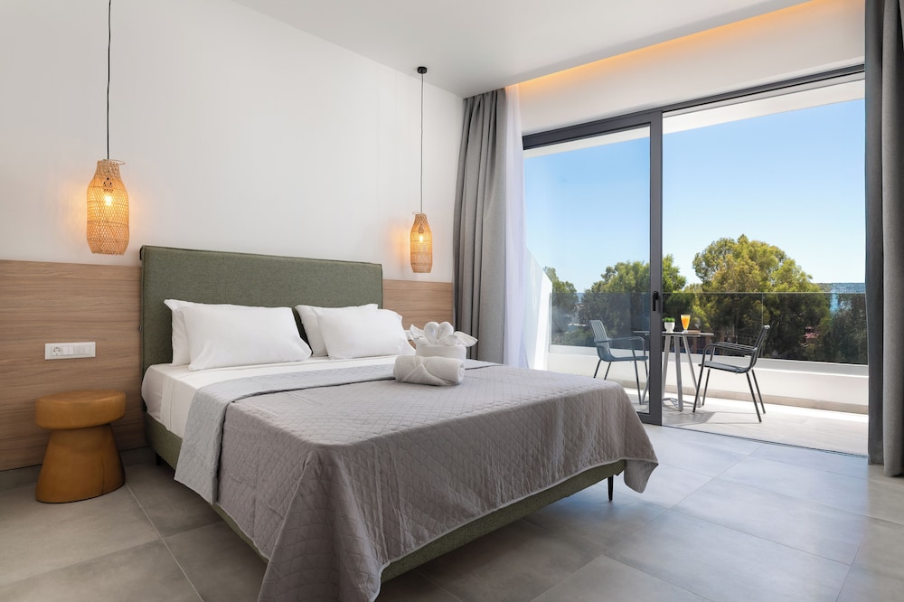 Aquarius Beach Hotel in Rodos, Greece