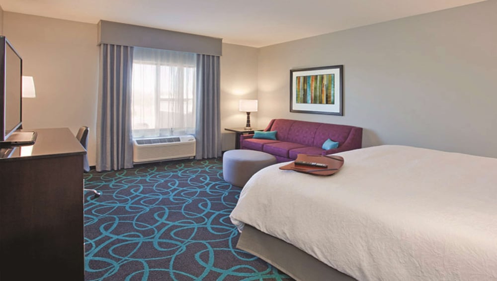Hampton Inn Kearney - photo 24