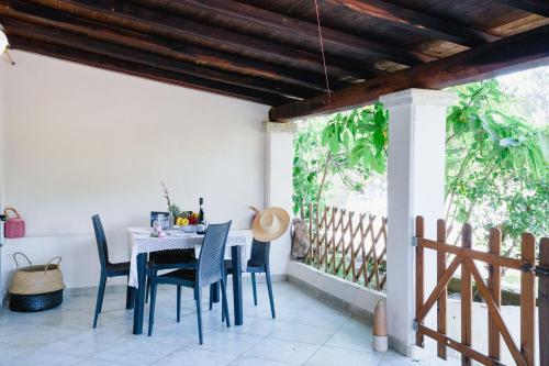 Martino Apartment terrazza e giardino — 4-Star Luxury Hotel in San Teodoro, Italy