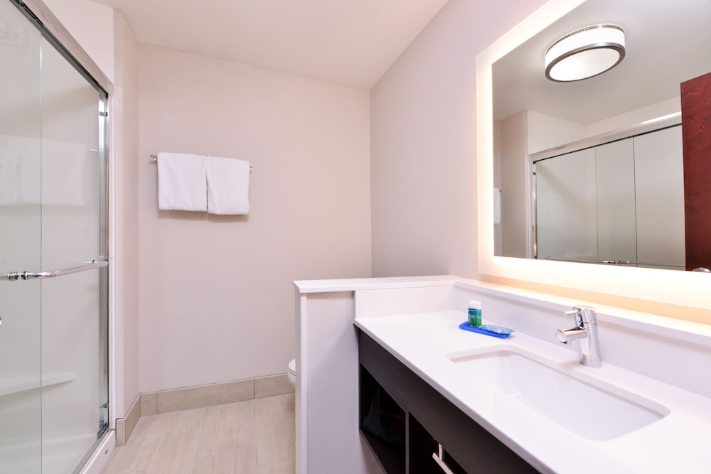 Holiday Inn Express Bethlehem by IHG - photo 17