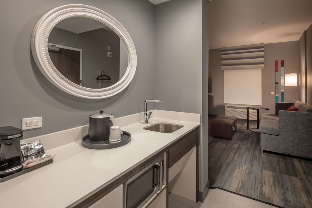 Hampton Inn & Suites Dallas Plano Central - photo 33
