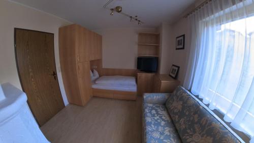 Appartment Brüsl — 4-Star Luxury Hotel in Strass, Austria