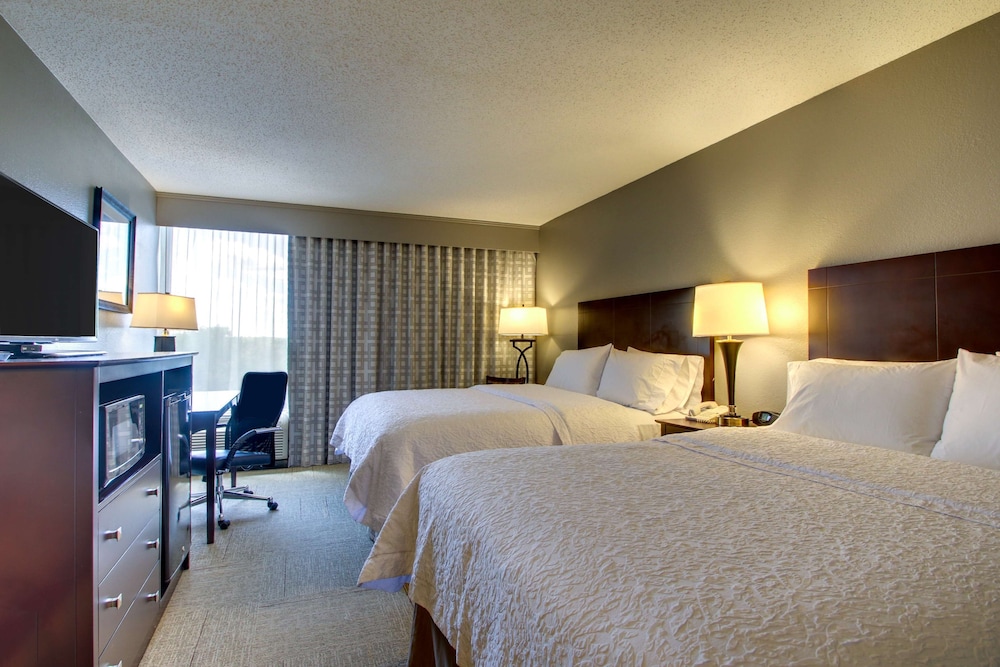 Hampton Inn Rolla - photo 21