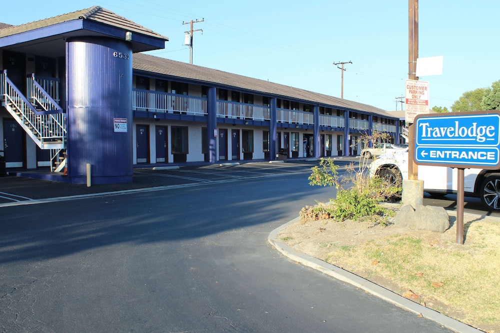 Travelodge by Wyndham Buena Park - photo 5