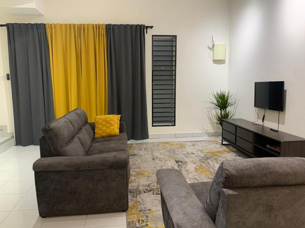Juwita&Arjuna Homestay Teluk Senangin — 4-Star Luxury Hotel in Lumut, Malaysia