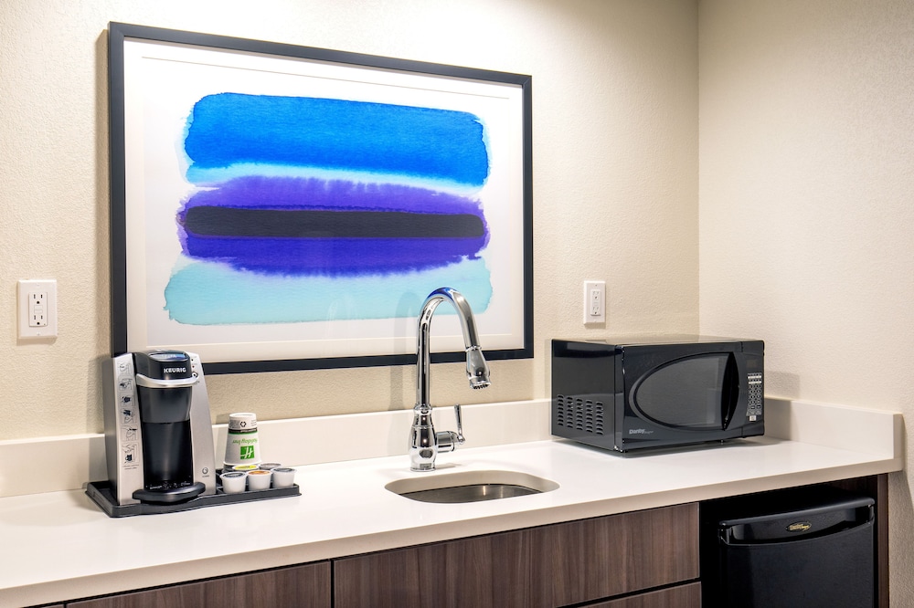 Holiday Inn Newport News Hampton by IHG - photo 8