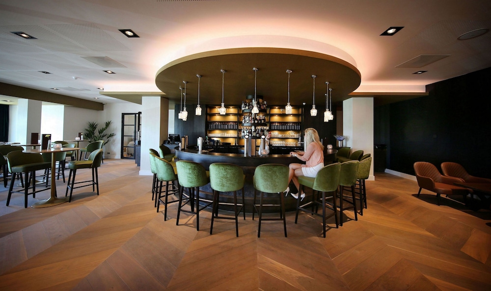 Van Der Valk Hotel Oostzaan Amsterdam — 4-Star Luxury Hotel in Amsterdam, Netherlands