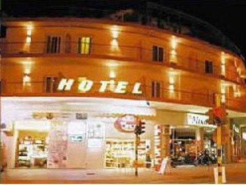 Paris Hotel — hotel in Xanthi