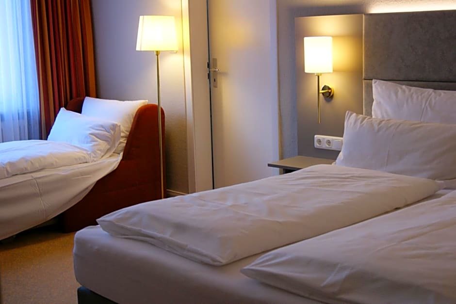 Land gut Hotel Allerhof — Garbsen — photo 4
