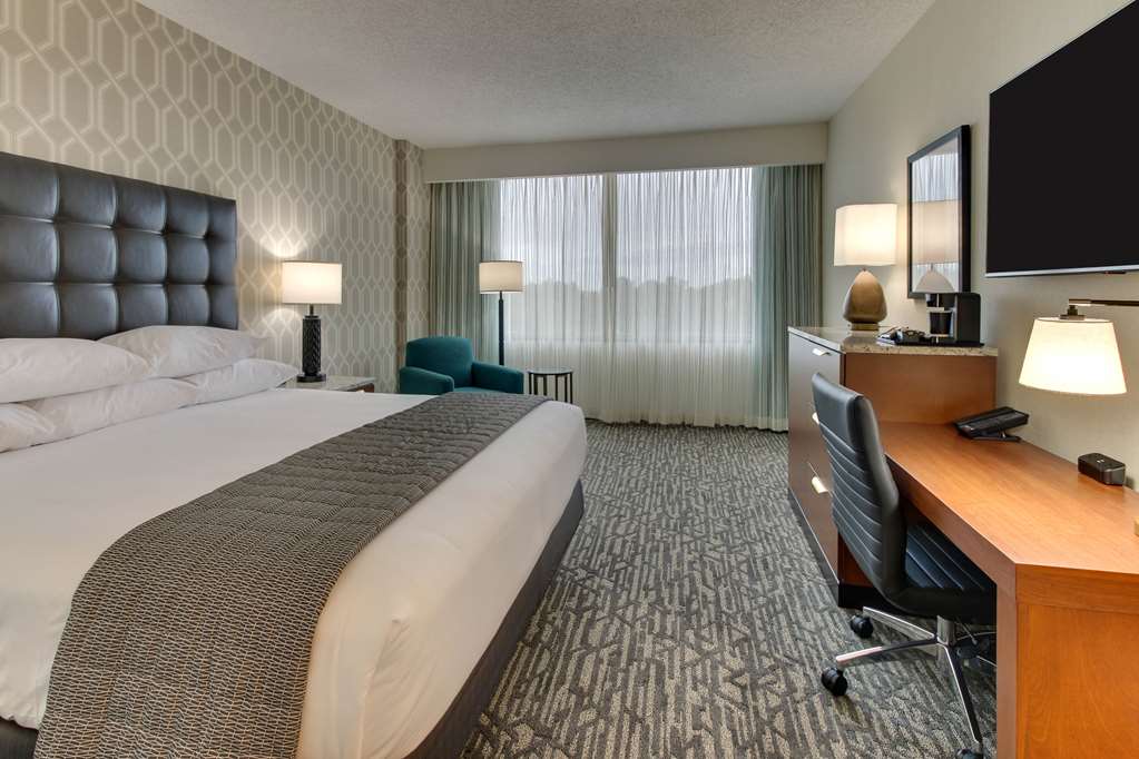 Drury Plaza Hotel Richmond - photo 22