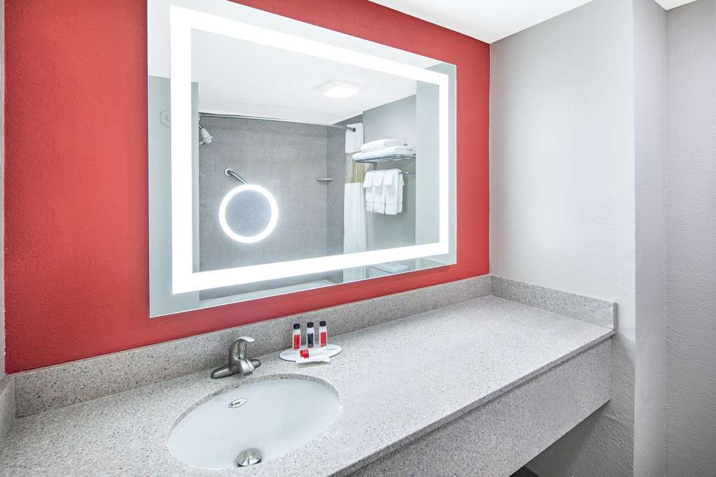 Ramada by Wyndham Alpharetta Atlanta North - photo 5