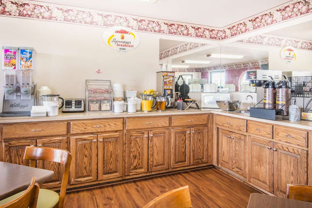 Super 8 by Wyndham Big Cabin Vinita Area - photo 30