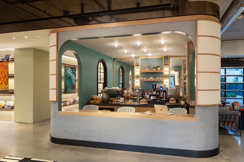 Moxy St. Petersburg Downtown - photo 27