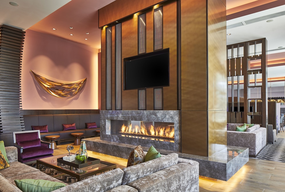 SpringHill Suites by Marriott Nashville Downtown Convention Center - photo 3