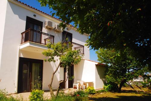 Saonisos - last minute hotel in Lakkoma