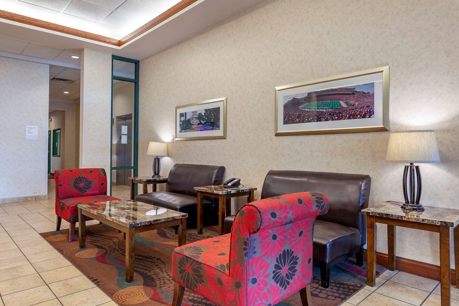 Clarion Suites Central - photo 17