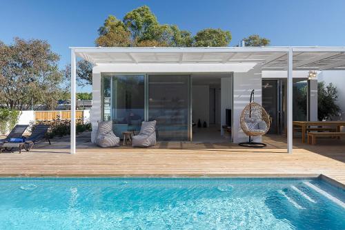 Villa Laranjeiras with heatable pool Comporta — 4-Star Luxury Hotel in Comporta, Portugal