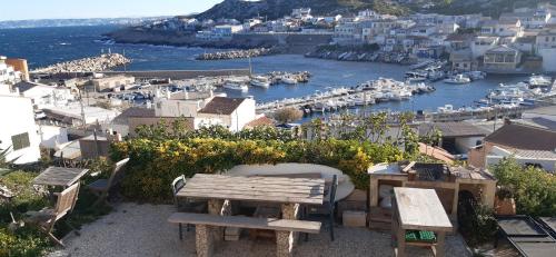 Cabanon Vue mer et calanques Les Goudes in Marseille, France