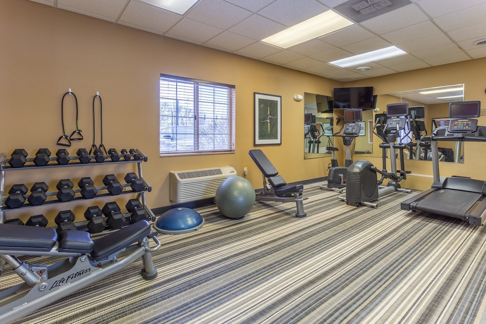 Candlewood Suites Airport by IHG - photo 20