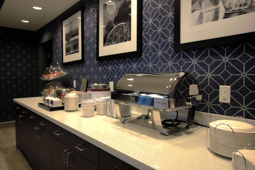 Hampton Inn West Plains - photo 28