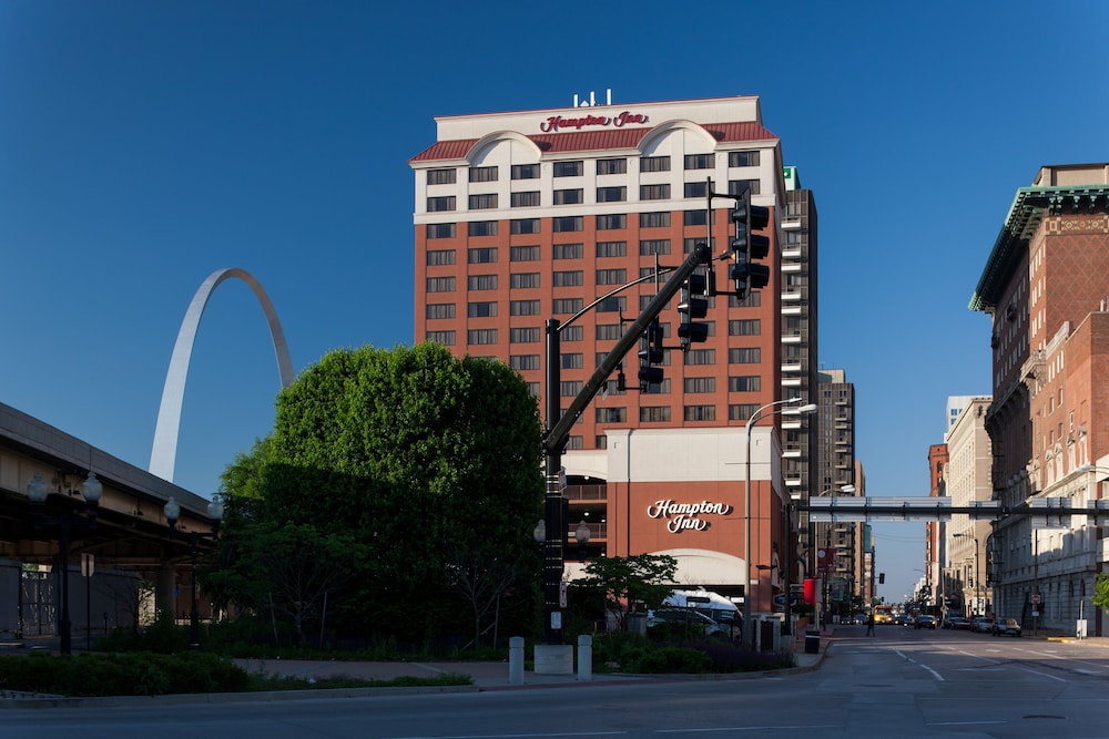 Hampton Inn St. Louis Downtown at the Gateway Arch - photo 27