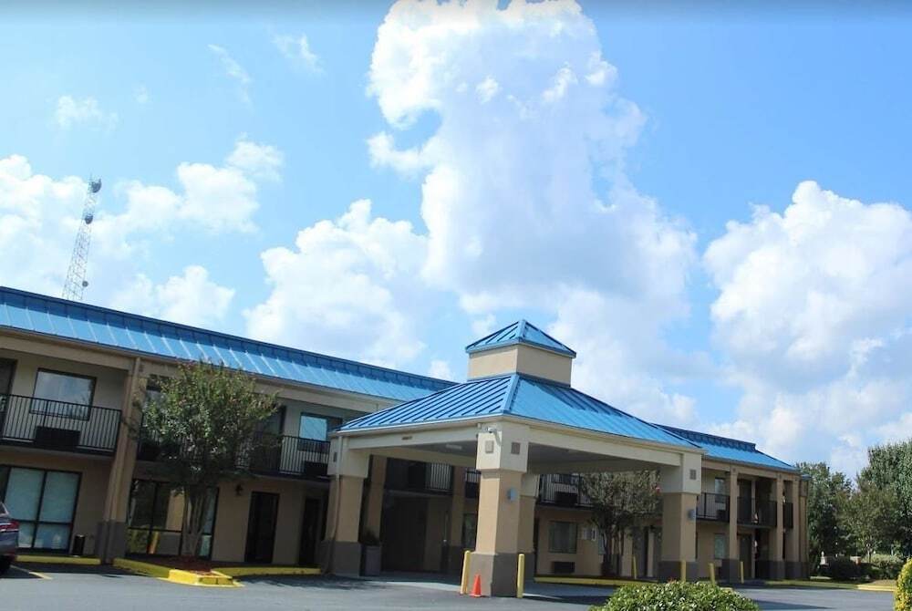 Days Inn by Wyndham Little Rock South - photo 23