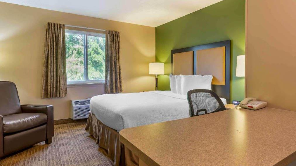Studio 6 Suites Charlotte NC Tyvola Rd Executive Park - photo 22
