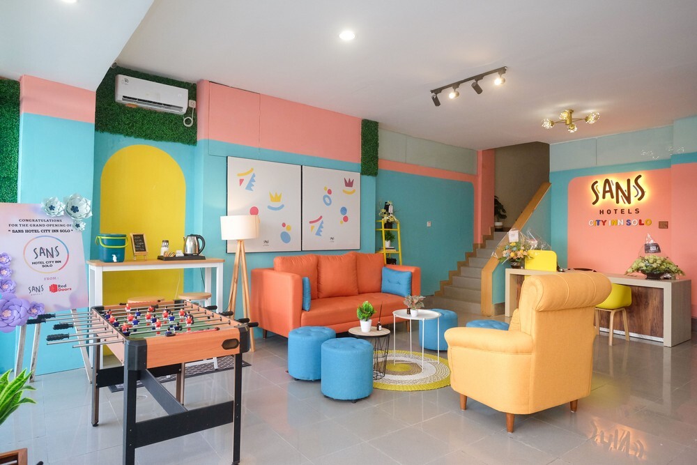 Sans Hotel City Inn Solo by RedDoorz in Surakarta, Indonesia