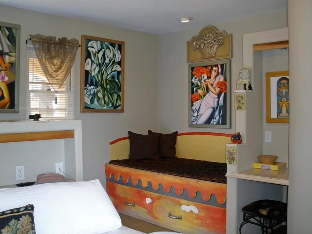 Les Artistes Inn - photo 37