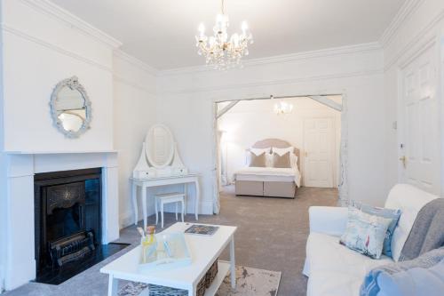 The Mariners Suite — 4-Star Luxury Hotel in West Mersea, United Kingdom