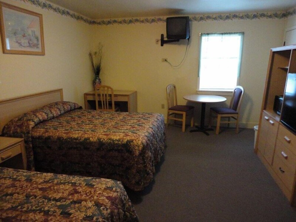 Theater Motel - photo 5