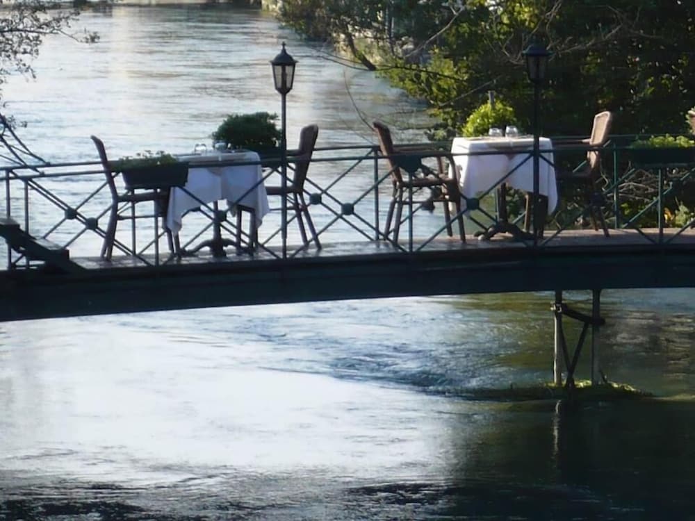 Les Terrasses de David et Louisa — hotel in L'isle-Sur-La-Sorgue