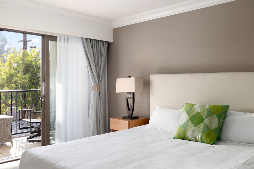 Hotel Huntington - photo 12