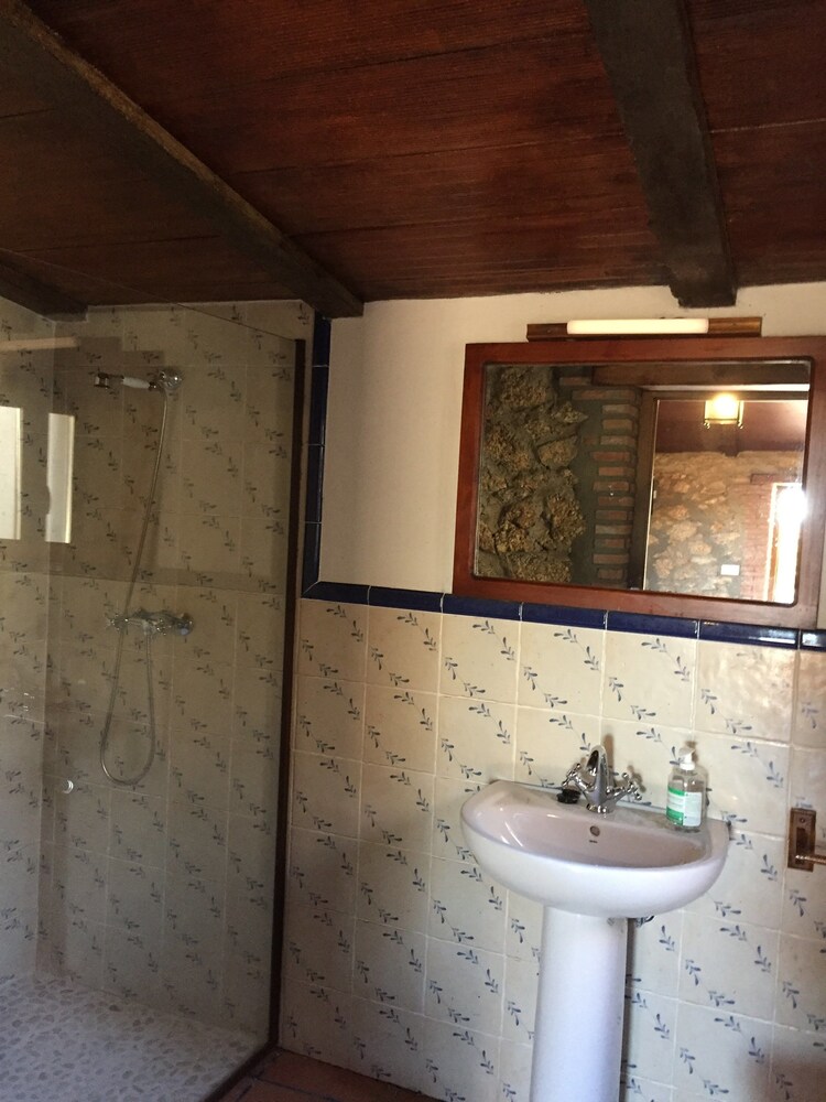 Casa Rural Soto De Nisa 9514538 — Valencia De Alcantara