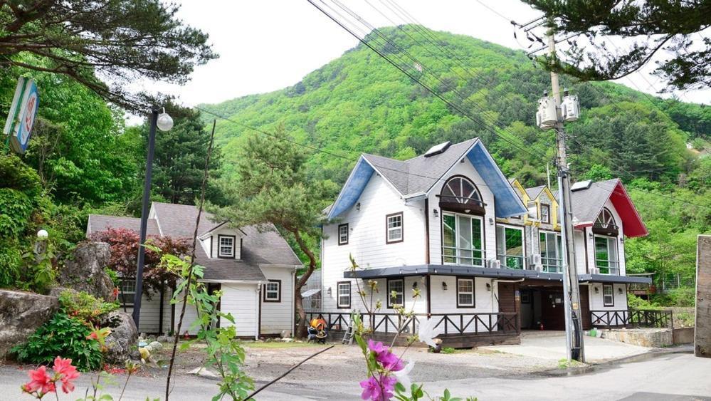Gapyeong Valley Hyu Pension — 4-Star Luxury Hotel in Gapyeong, South Korea