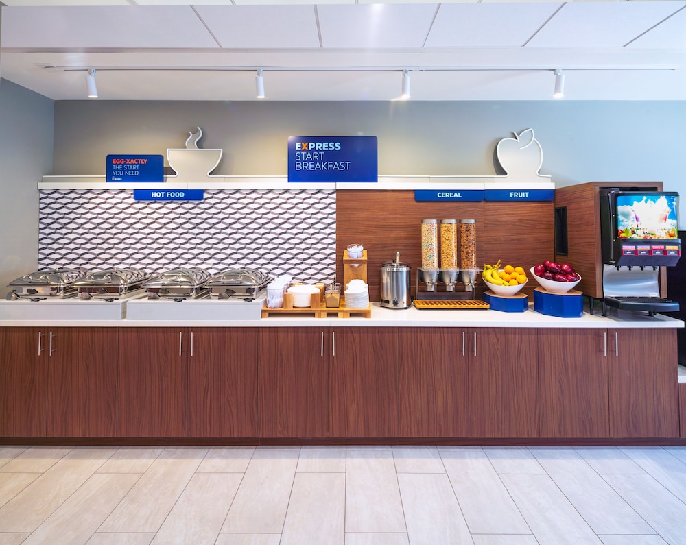 Holiday Inn Express La Mesa Near SDSU by IHG - photo 39