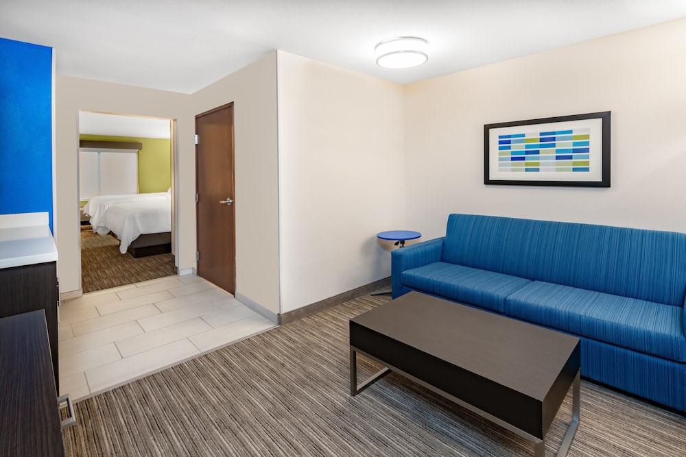 Holiday Inn Express & Suites Trinidad by IHG - photo 25