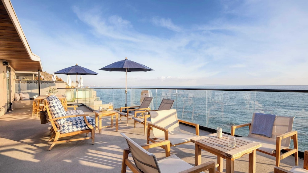 Matador by Avantstay Ocean Front Malibu Pad w Rooftop Patio in Malibu, United States
