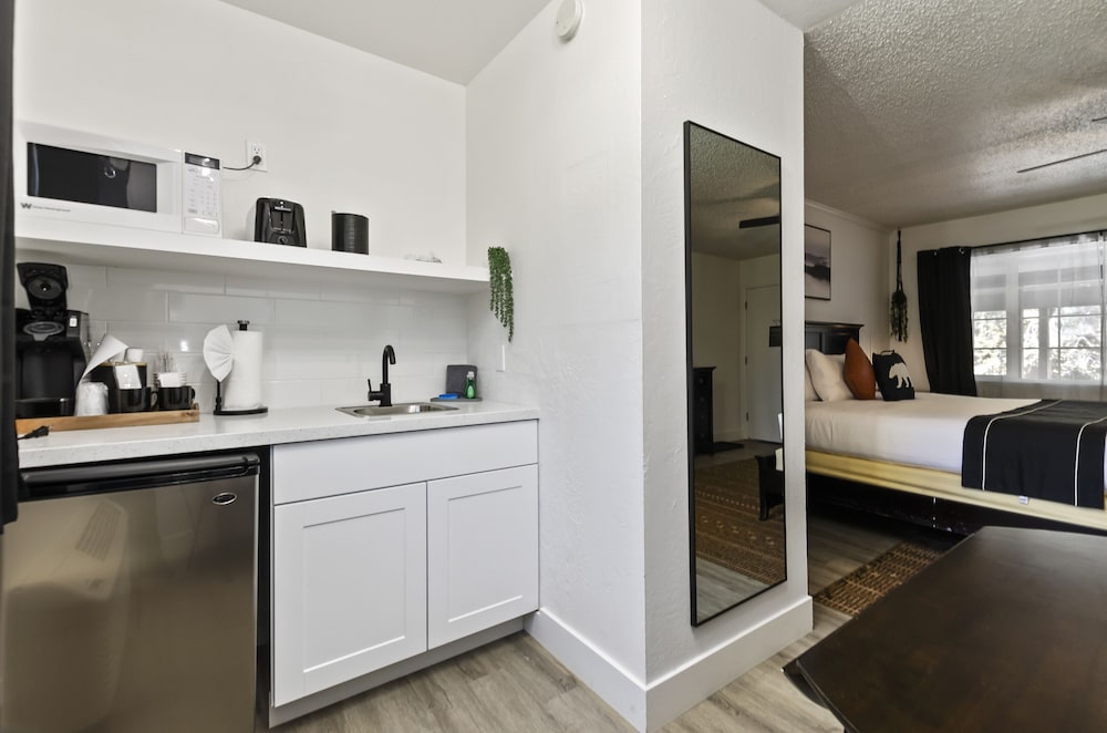 The Jeffrey Hotel - photo 48