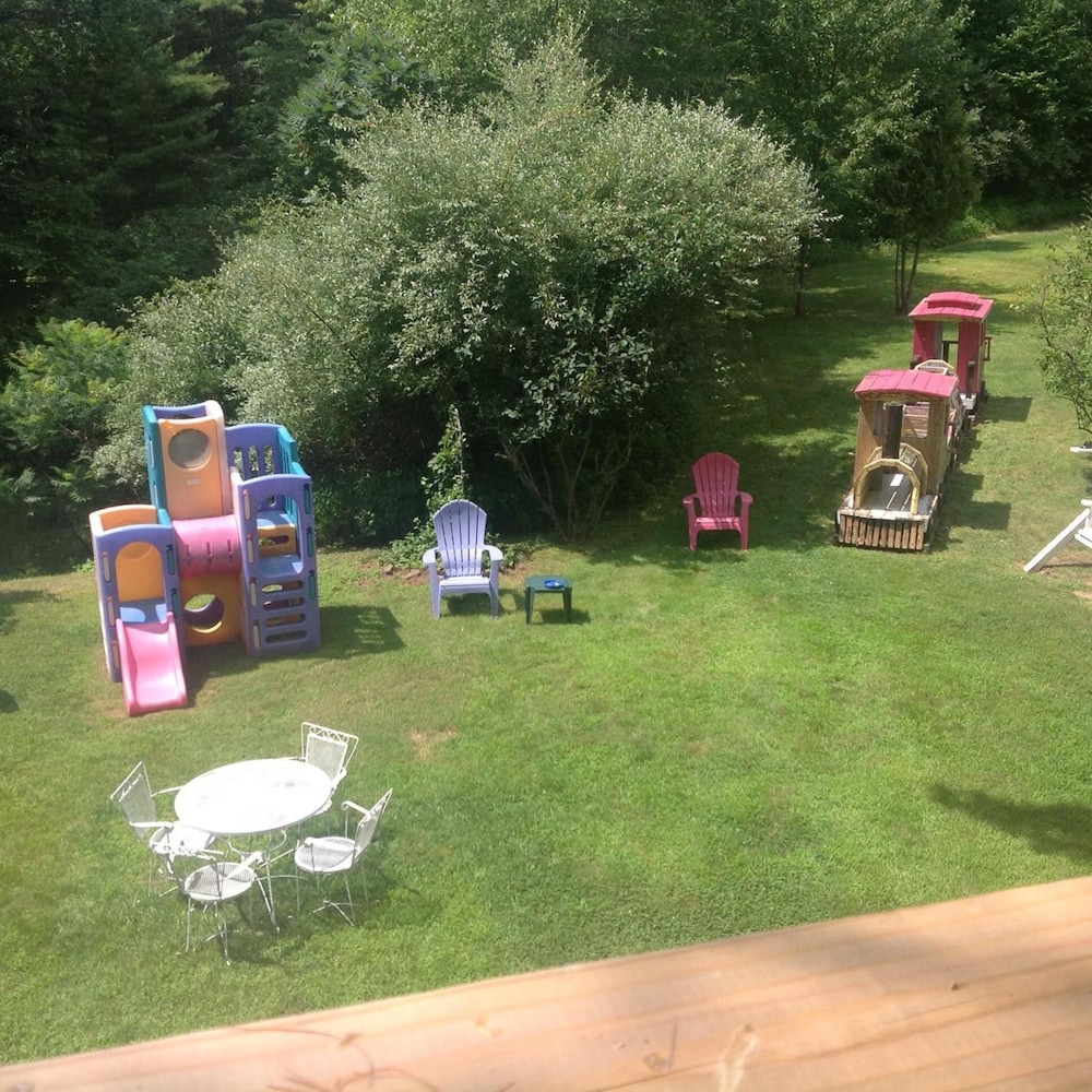 Lake Winnipesaukee Motel - photo 47