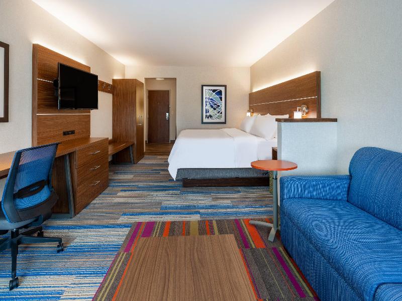 Holiday Inn Express & Suites Brunswick Harpers Ferry Area by IHG - photo 92