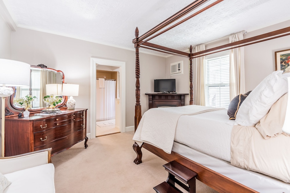 Westbrook Inn B&B - photo 4