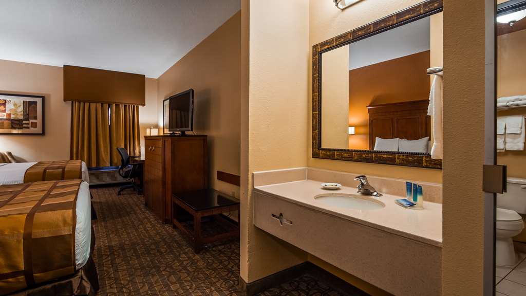 Best Western Plus Midwest Inn & Suites - photo 12