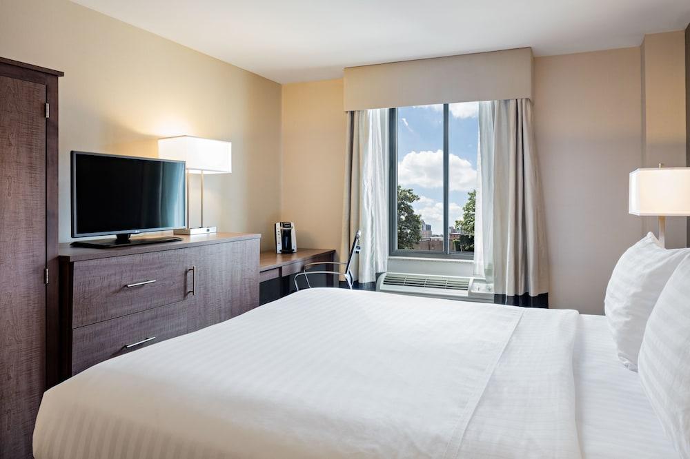 Holiday Inn Express New York Brooklyn - photo 14